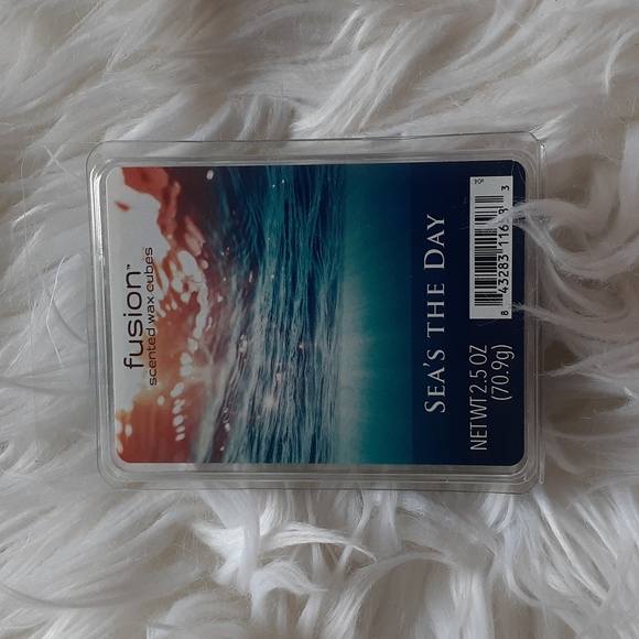 Bundle of 4 NWT Fusion Scented Wax Cubes 2.5 Oz Each - Picture 6 of 10